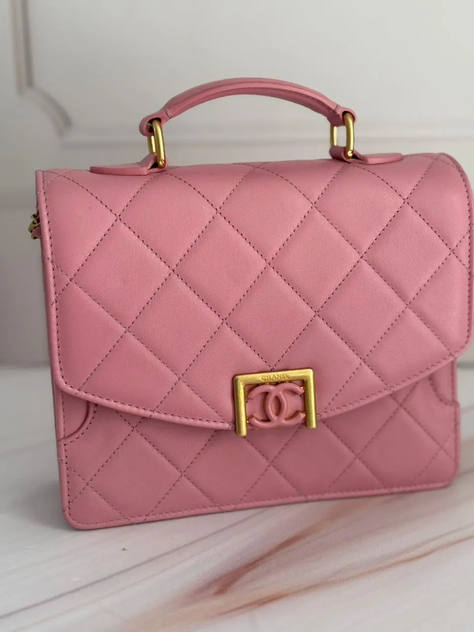 CHANEL BOLSO ROSA CUERO MATELASSÉ